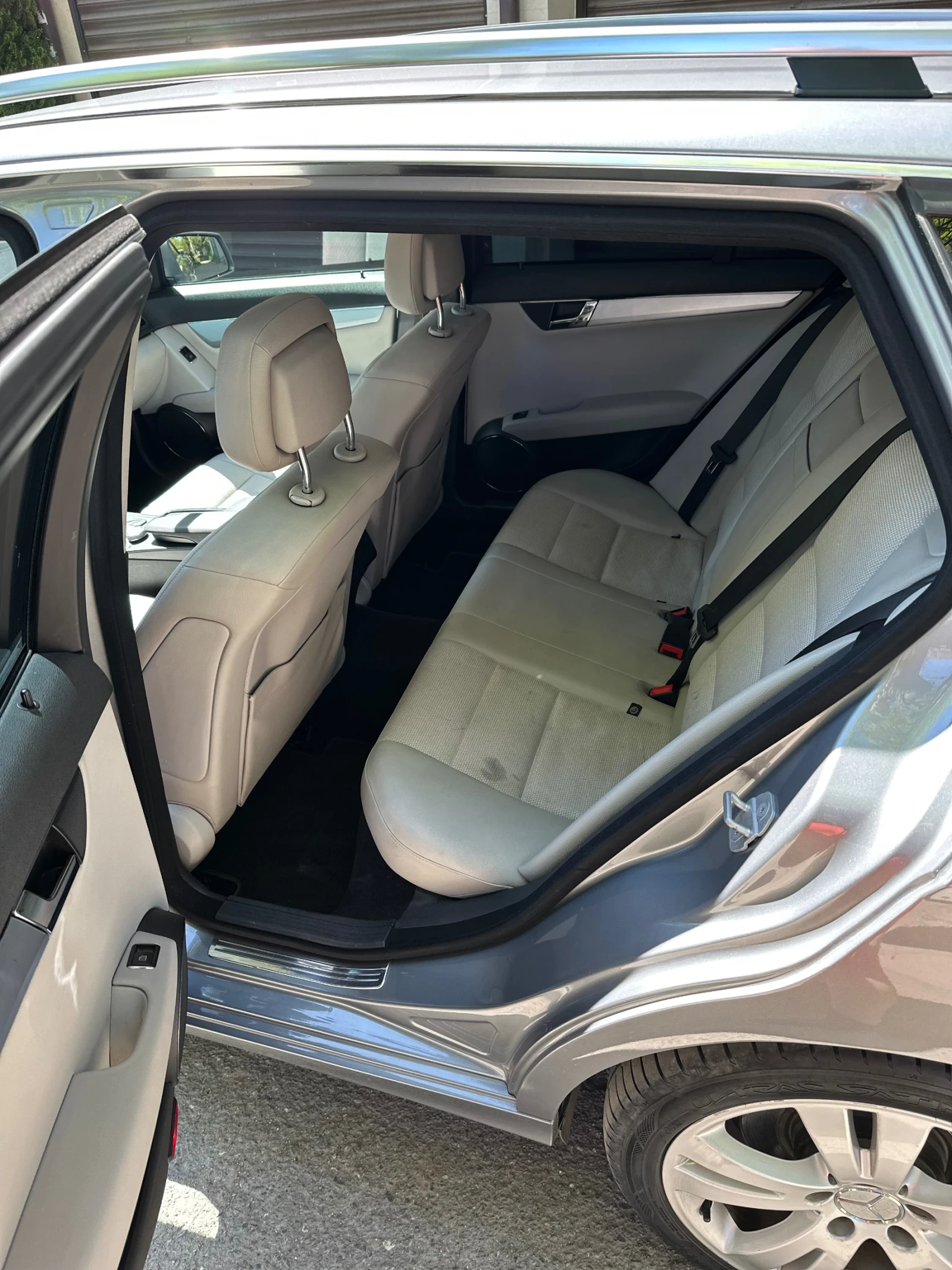 Mercedes-Benz C 350 4х4 - изображение 8