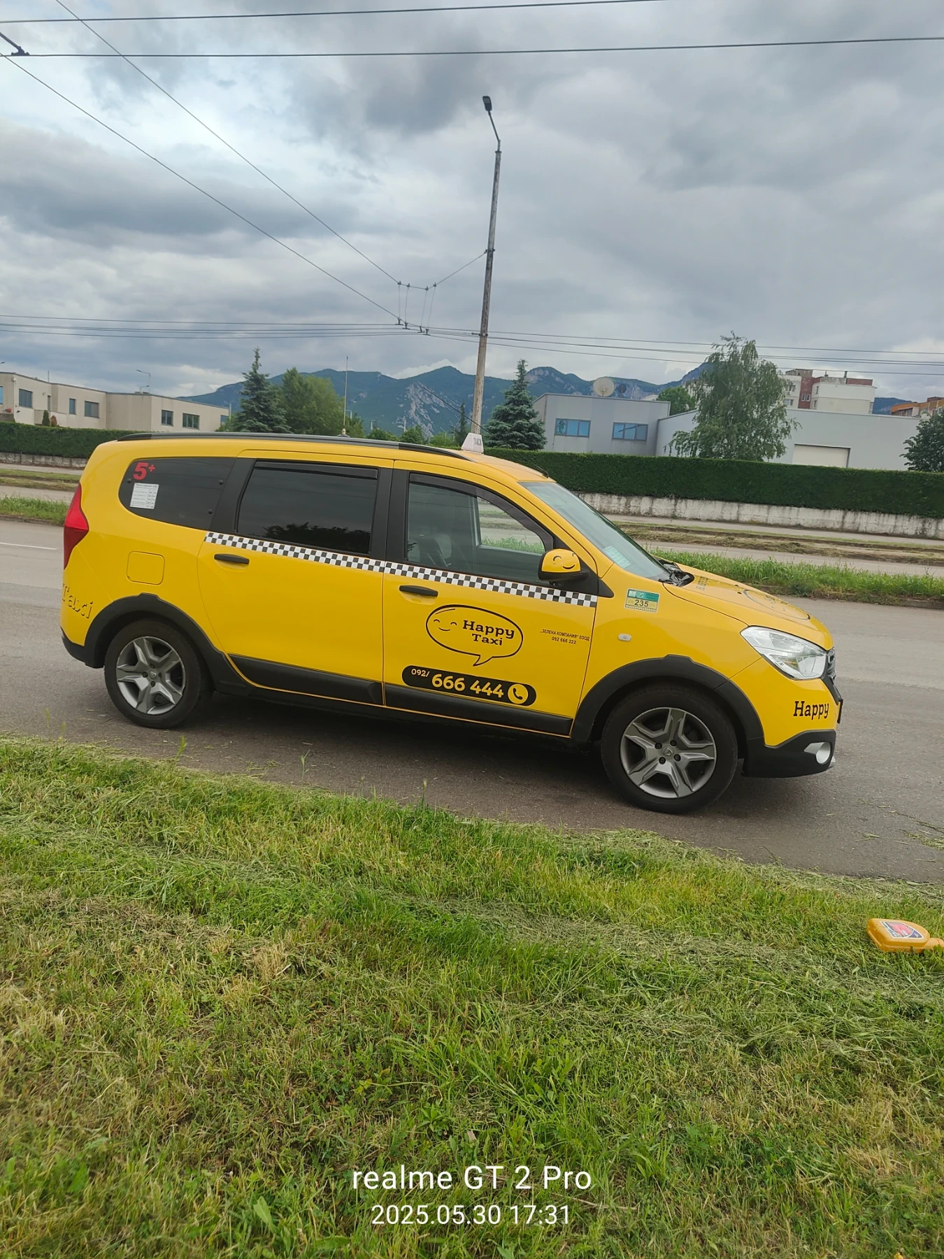 Dacia Lodgy 1.6I LPG 7 МЕСТА - изображение 2