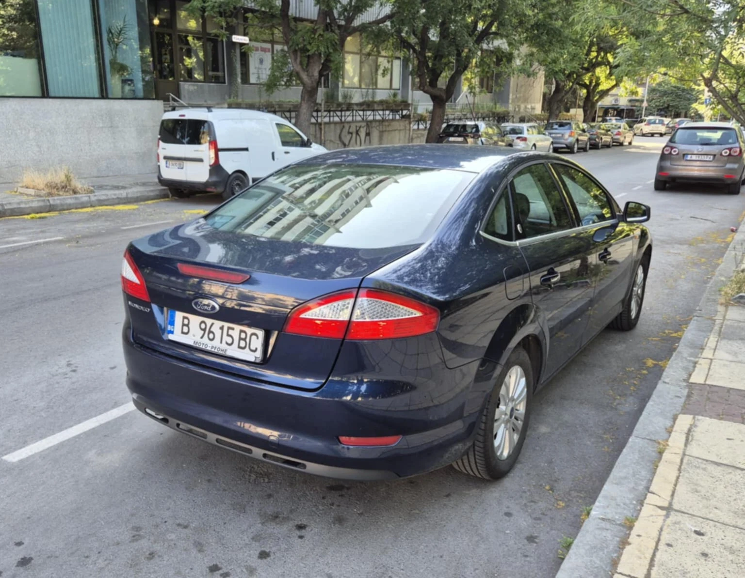 Ford Mondeo Ghia - изображение 4