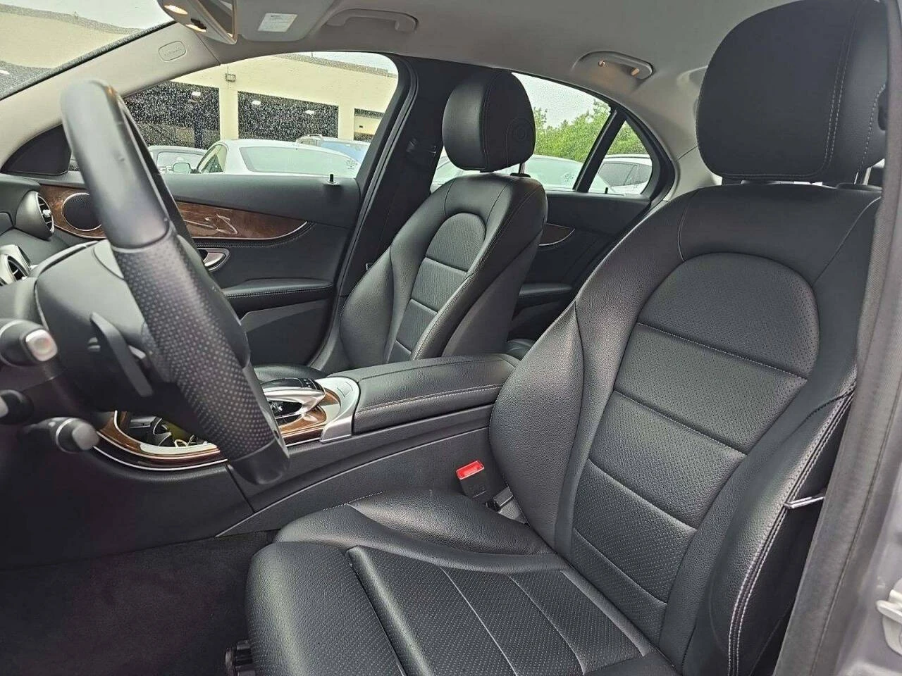 Mercedes-Benz C 300 * LUXURY * 4MATIC * CARFAX * ЦЕНА ДО БГ - изображение 4