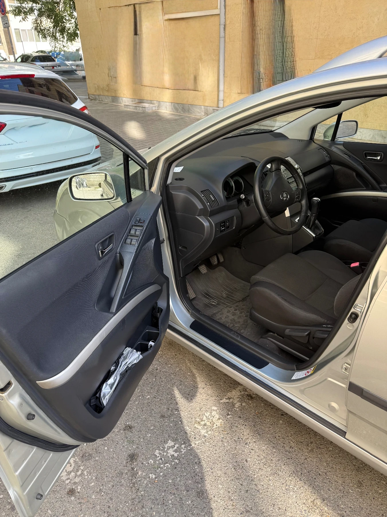 Toyota Corolla verso  - изображение 5
