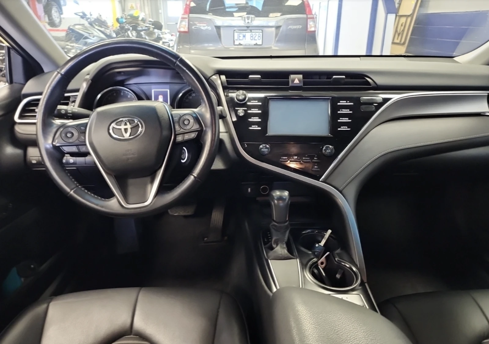 Toyota Camry SE | Mobile.bg   8