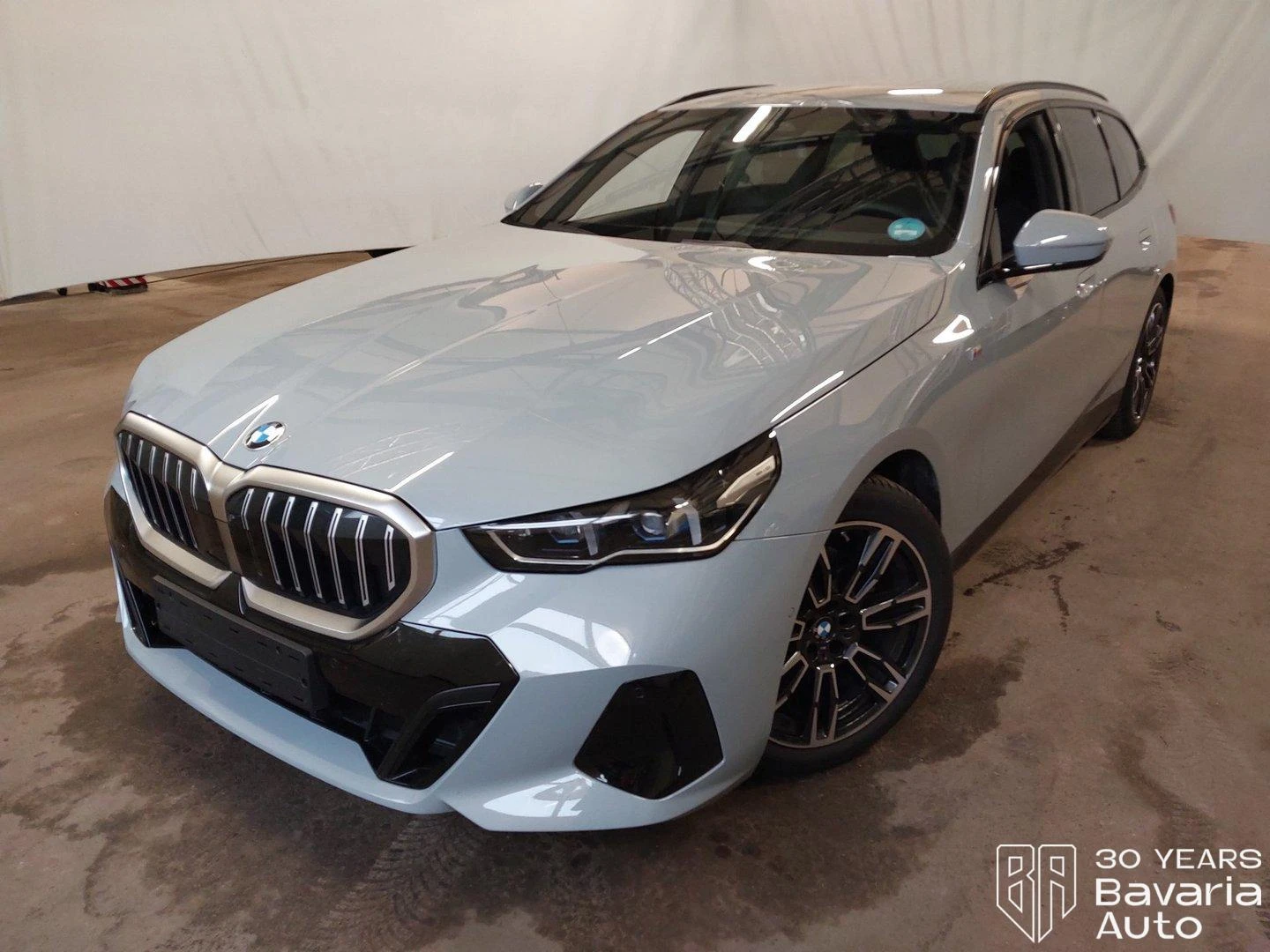 BMW 520 d xDrive Touring M Sport Paket Steptronic | Mobile.bg   1
