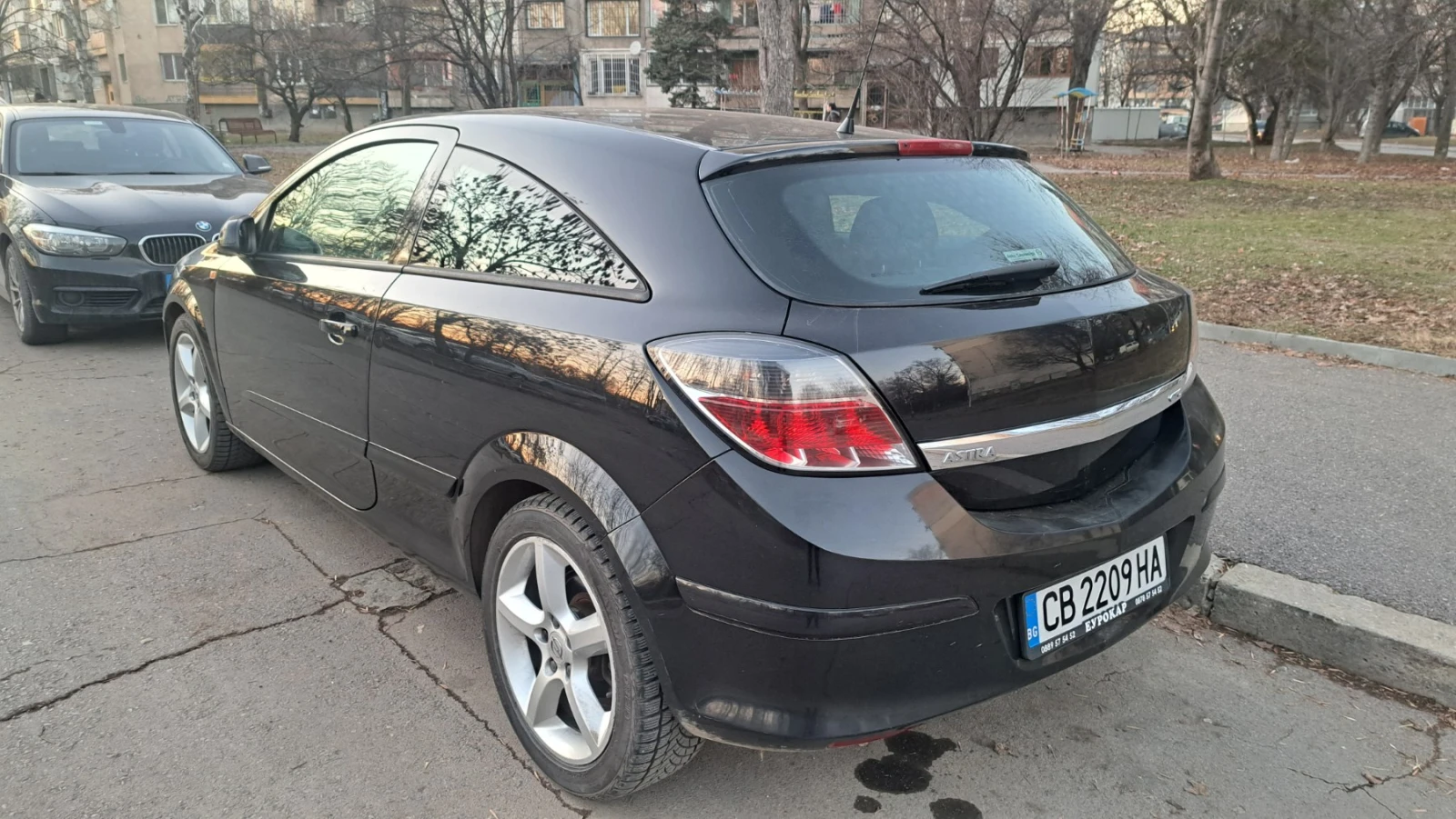 Opel Astra GTC - изображение 4