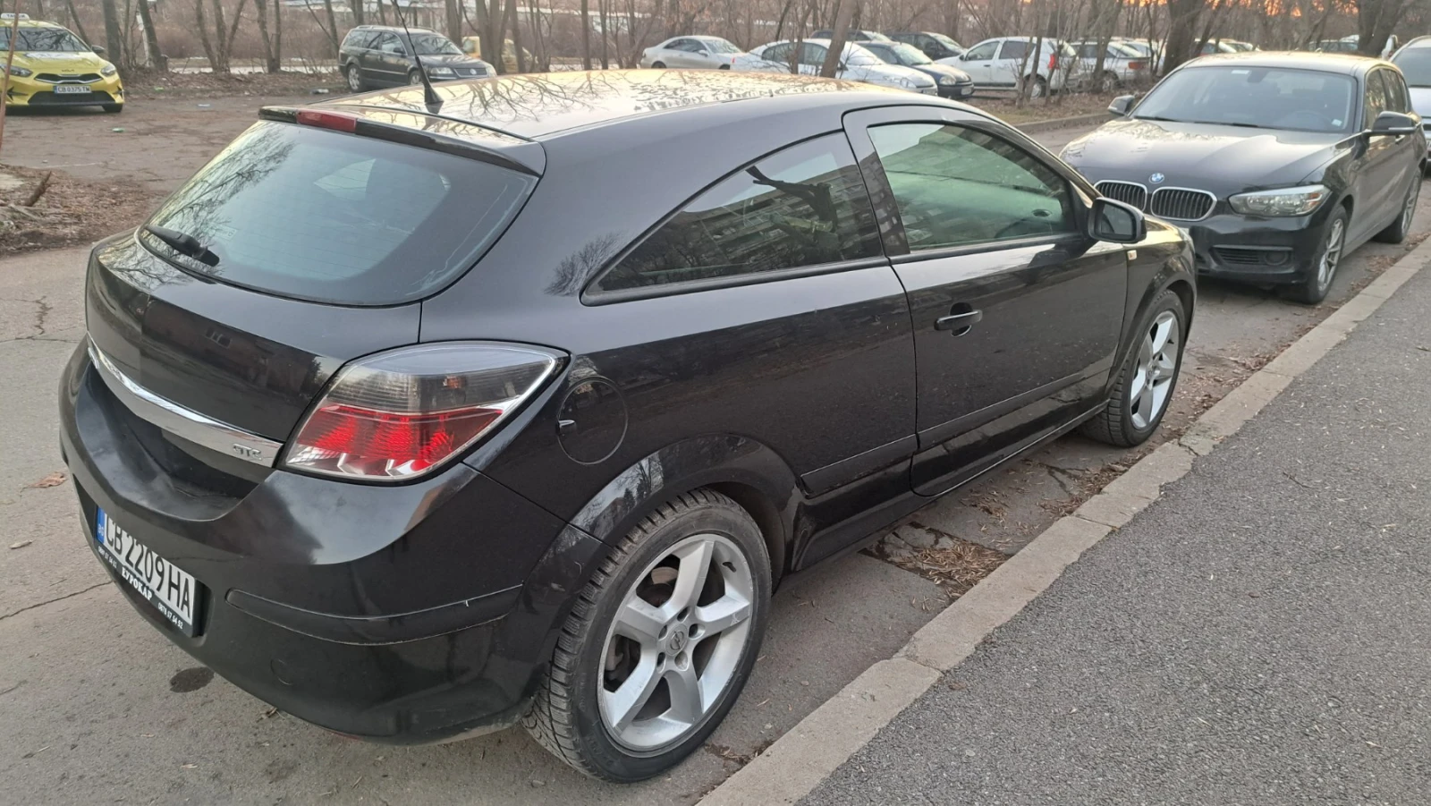Opel Astra GTC - изображение 3