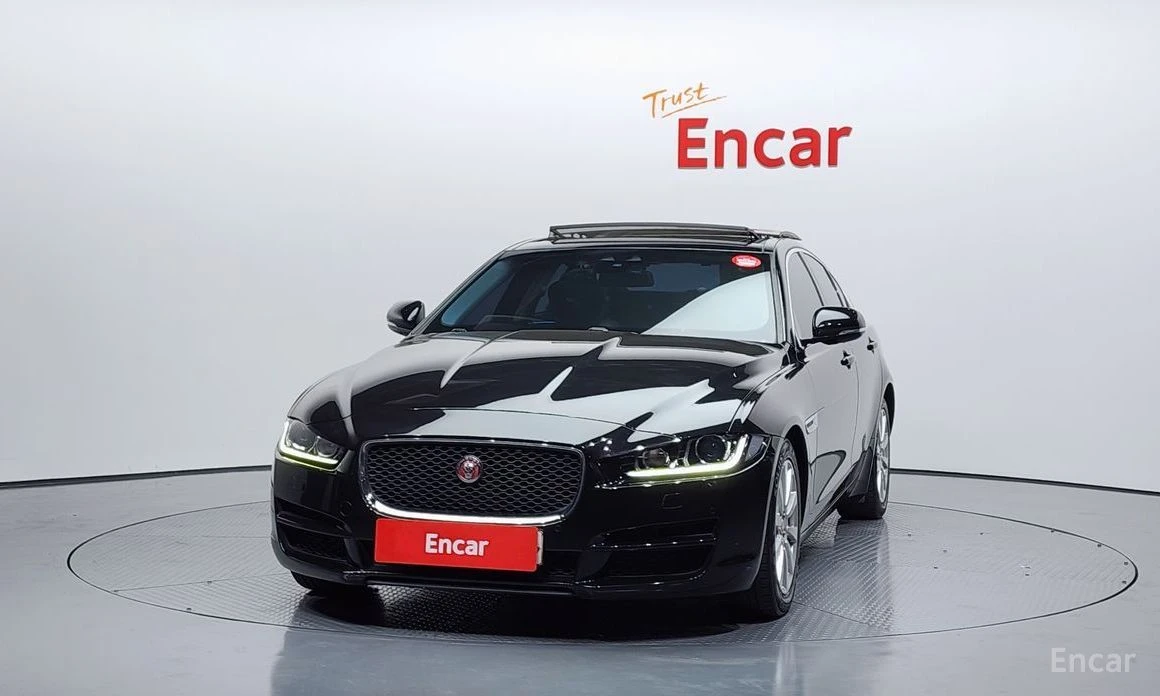 Jaguar XE  - изображение 3