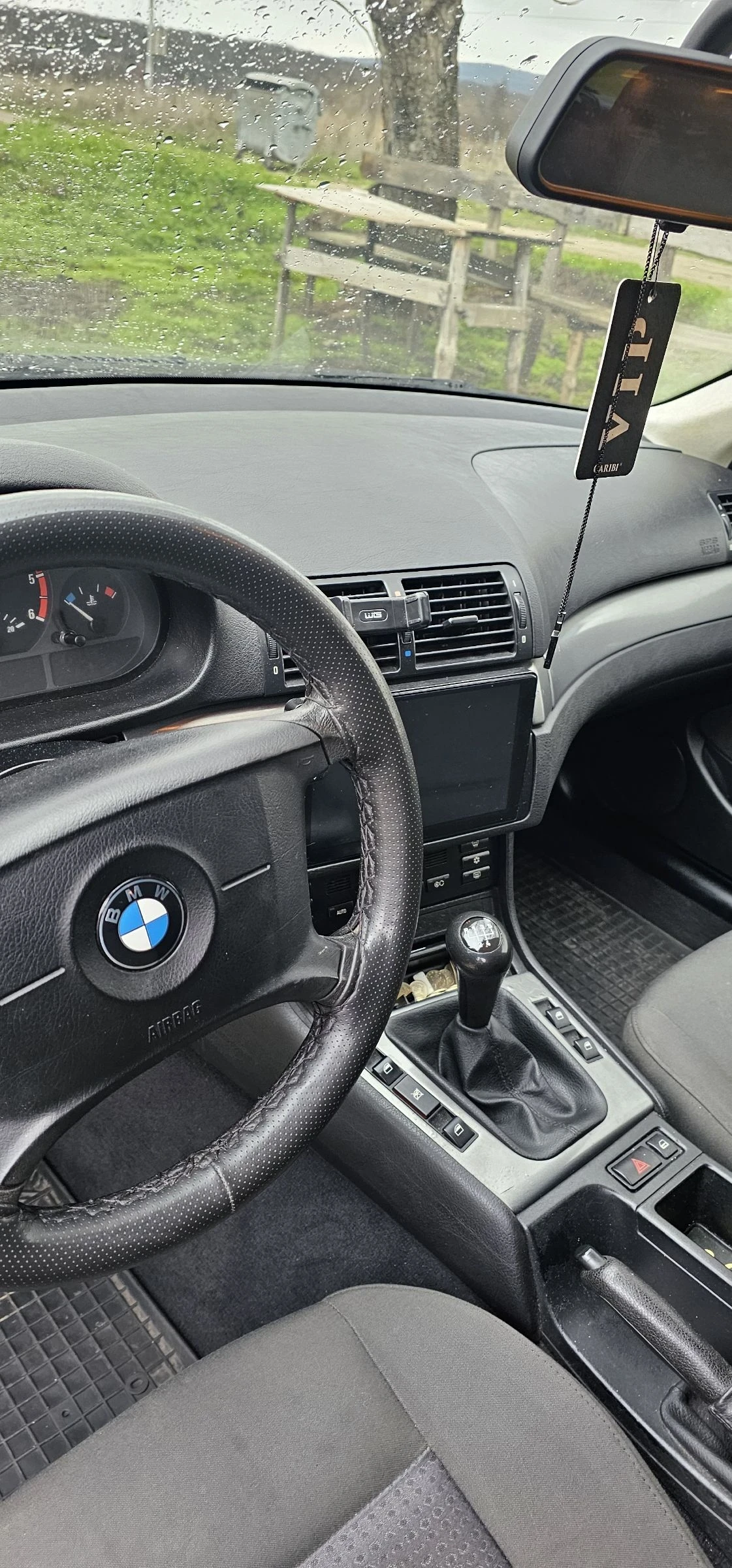 BMW 320  - изображение 7