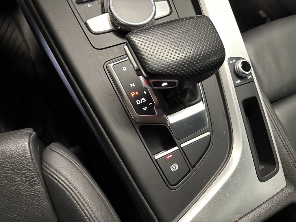 Audi A5 S-Line* 2.0TFSI* Quattro* АвтоКредит (ЦЕНА ДО БГ), снимка 17 - Автомобили и джипове - 53787223