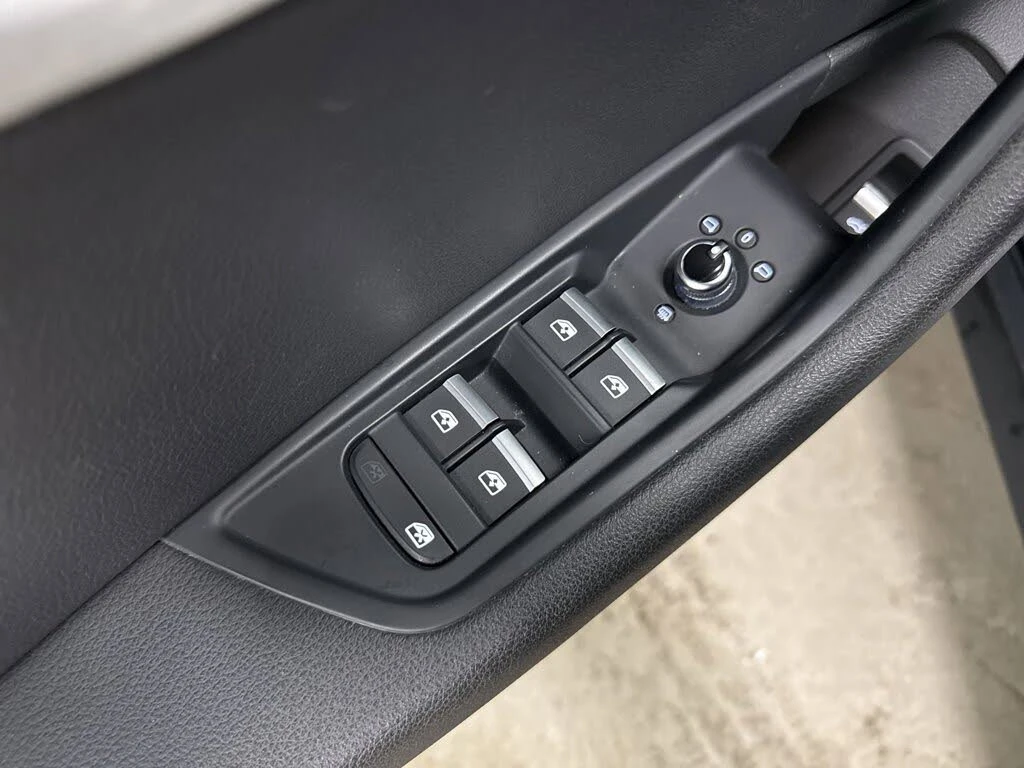 Audi A5 S-Line* 2.0TFSI* Quattro* АвтоКредит (ЦЕНА ДО БГ), снимка 14 - Автомобили и джипове - 53787223