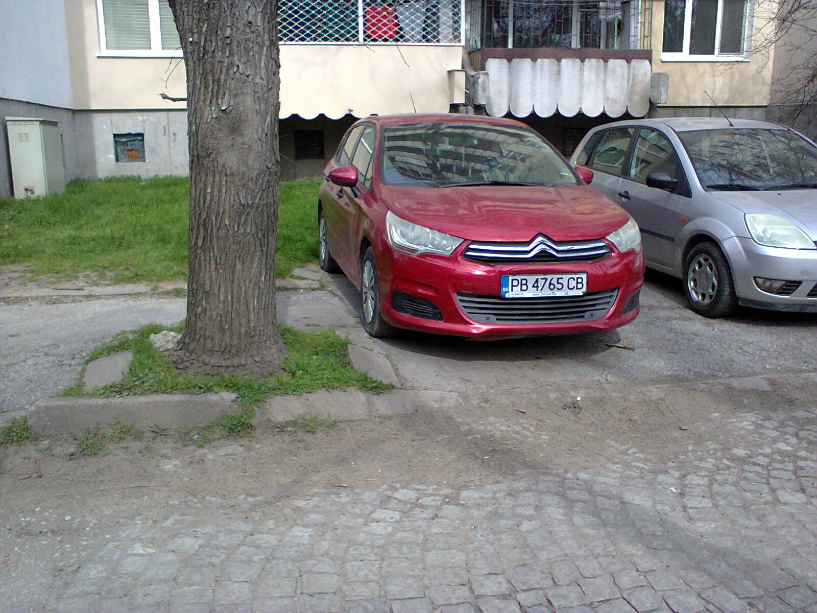 Citroen C4 1.4 i  KLIMA Евро 5  , снимка 6 - Автомобили и джипове - 53864047