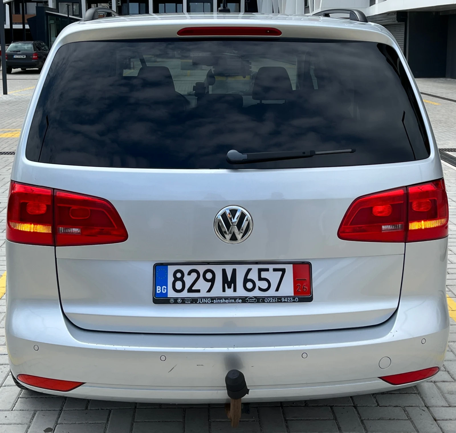VW Touran 2.0TDI/COMONN/RAYL, снимка 4 - Автомобили и джипове - 54176612