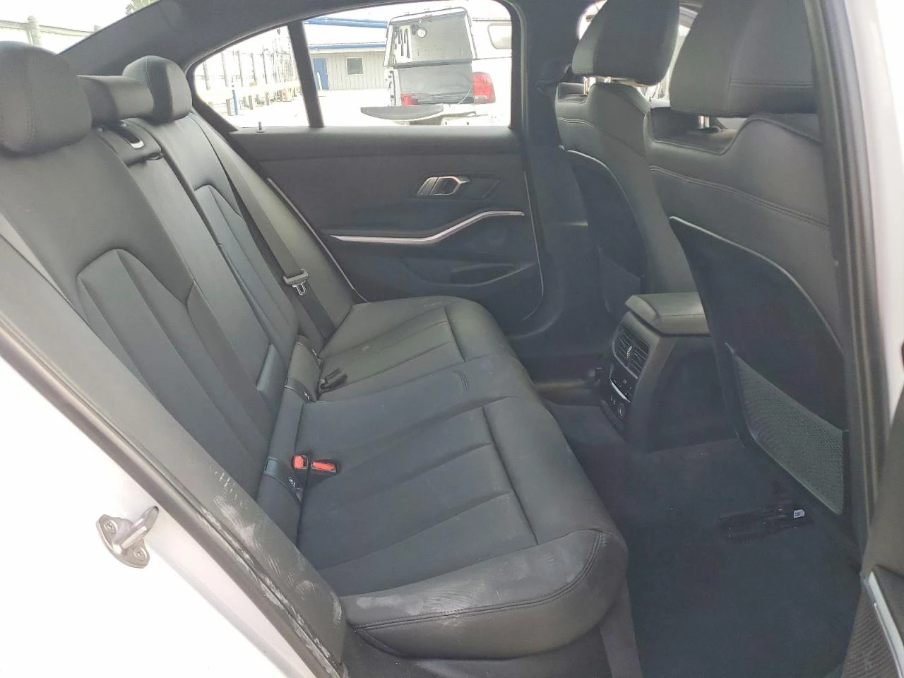 BMW 330 2.0l Xi, снимка 10 - Автомобили и джипове - 54919452