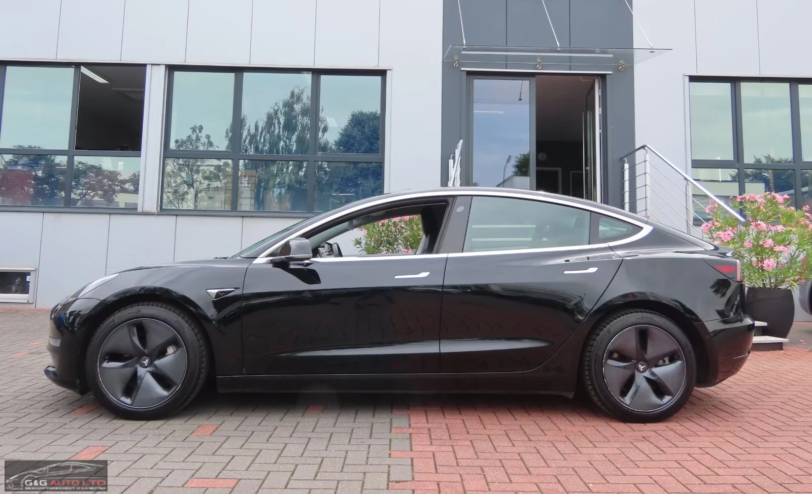 Tesla Model 3 LONG-RANGE/351HP/DUAL/AWD/PANO/CAM/H.PUMP/ACC/478q, снимка 3 - Автомобили и джипове - 55136473
