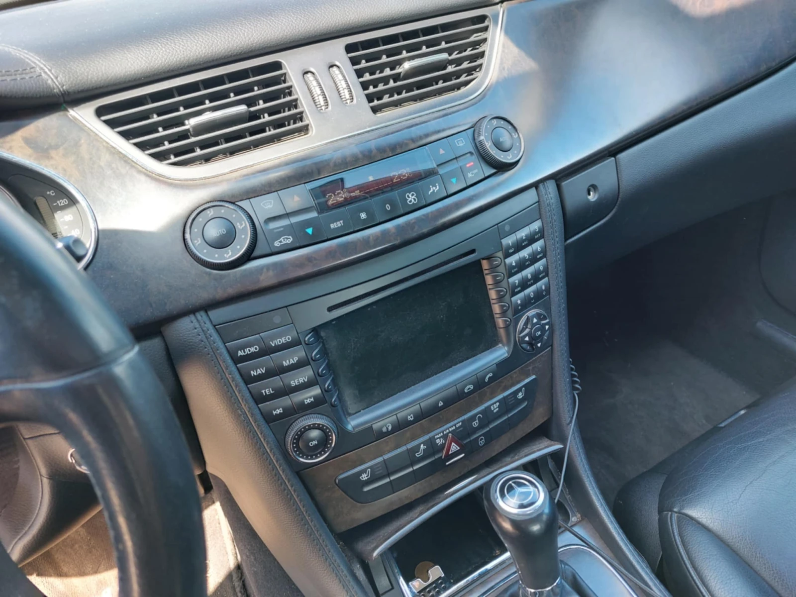 Mercedes-Benz CLS 500 Обикновено окачване, снимка 15 - Автомобили и джипове - 55138433