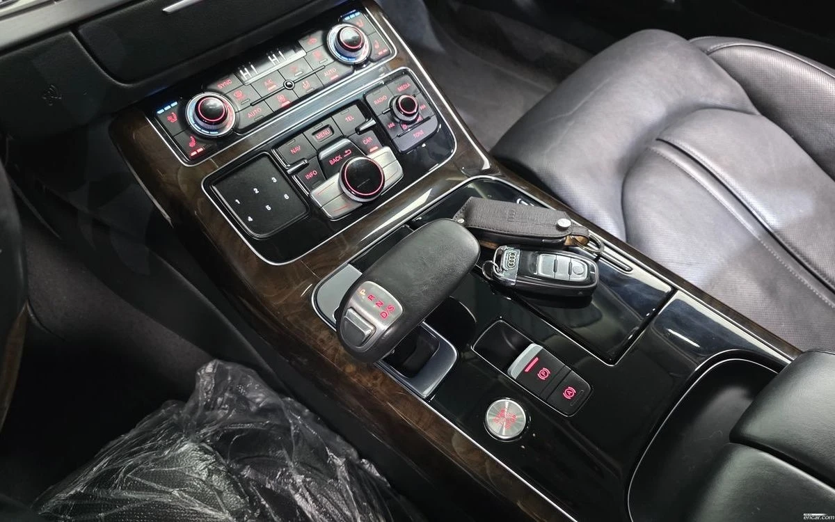 Audi A8 4.2TDI * ОБДУХВАНЕ * HEAD UP * 360 CAMERA * , снимка 12 - Автомобили и джипове - 55317732