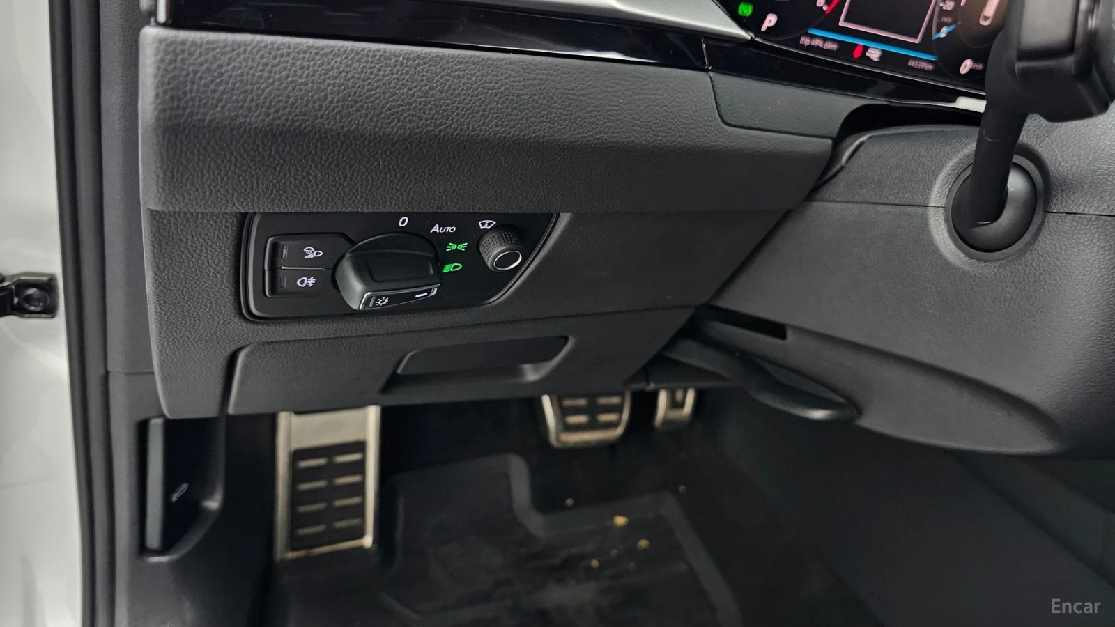 VW Arteon 4MOTION* 2.0TDI* R-LINE* DISTRONIC* 360* КАМЕРА* , снимка 14 - Автомобили и джипове - 55612233
