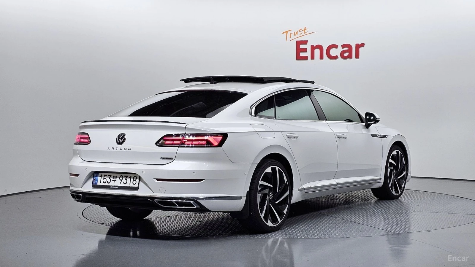 VW Arteon 4MOTION* 2.0TDI* R-LINE* DISTRONIC* 360* КАМЕРА* , снимка 3 - Автомобили и джипове - 55612233