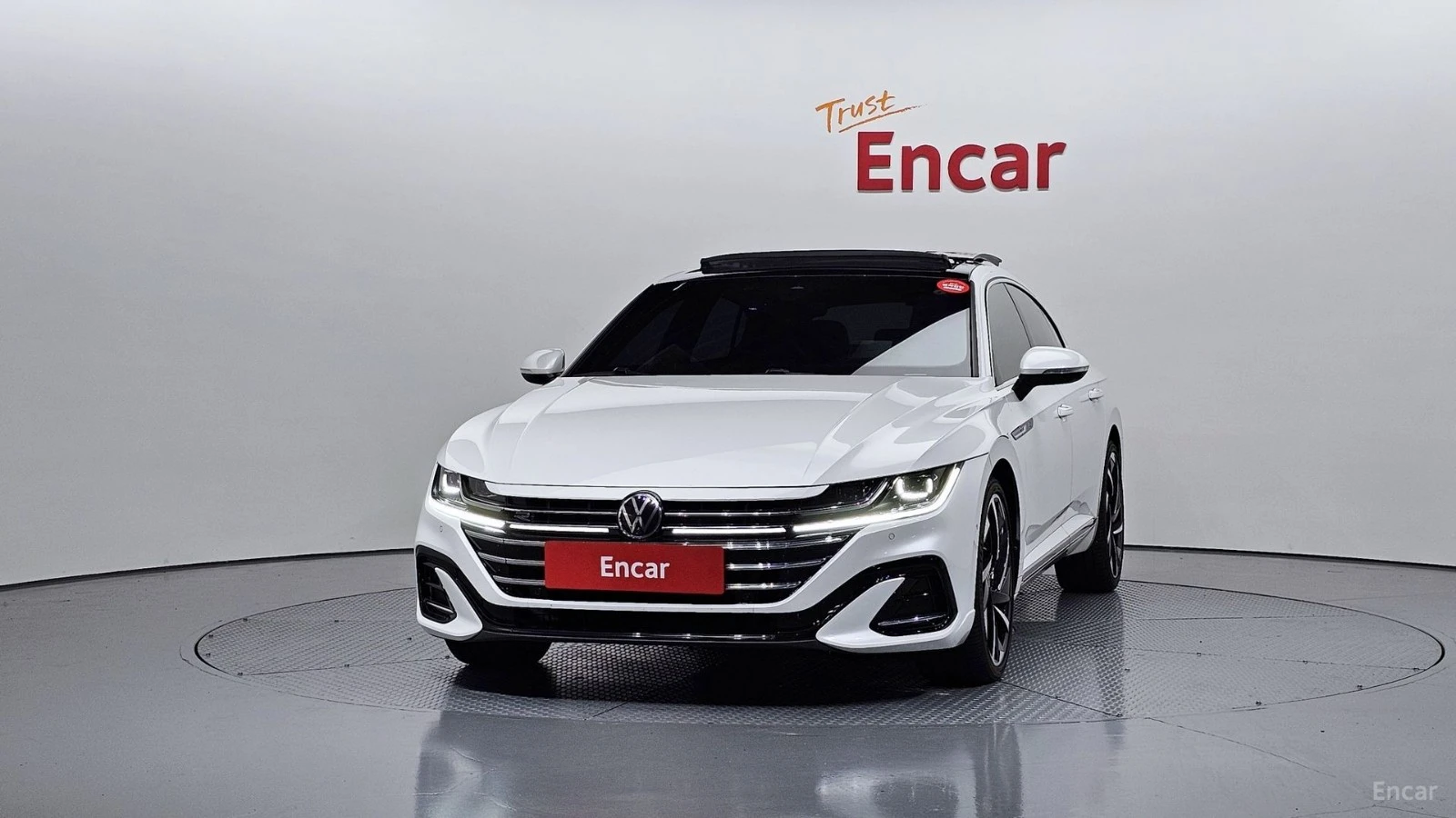 VW Arteon 4MOTION* 2.0TDI* R-LINE* DISTRONIC* 360* КАМЕРА* , снимка 2 - Автомобили и джипове - 55612233