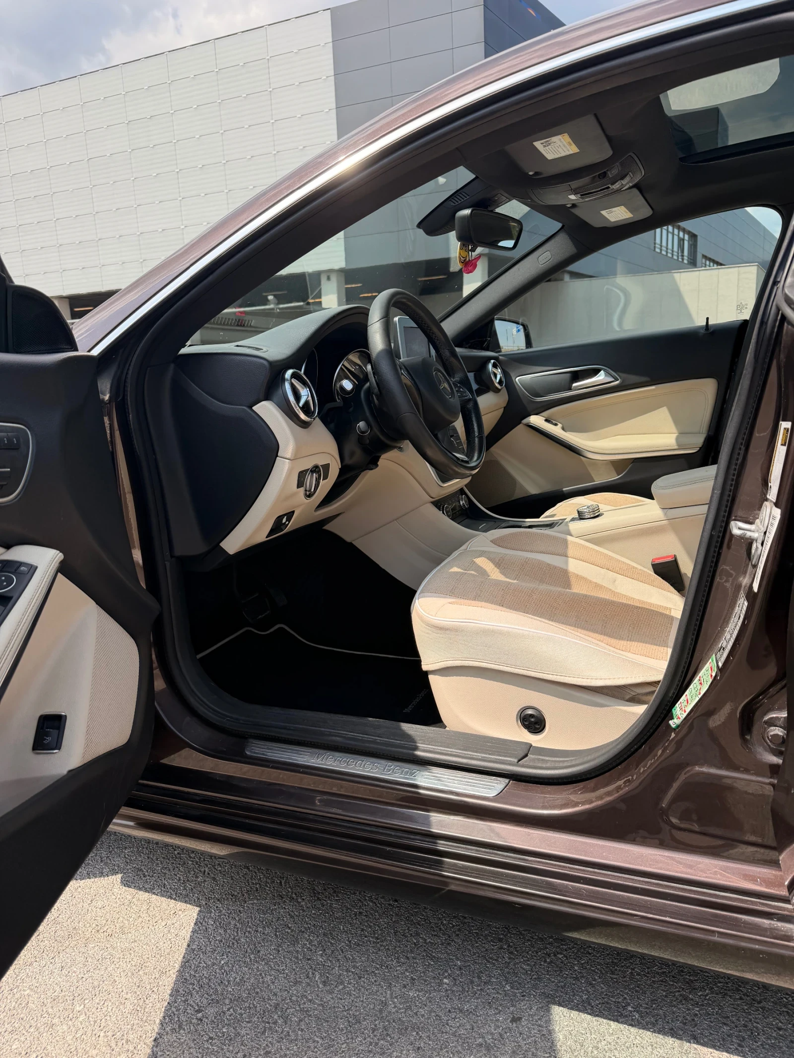 Mercedes-Benz CLA 250, снимка 6 - Автомобили и джипове - 55786159