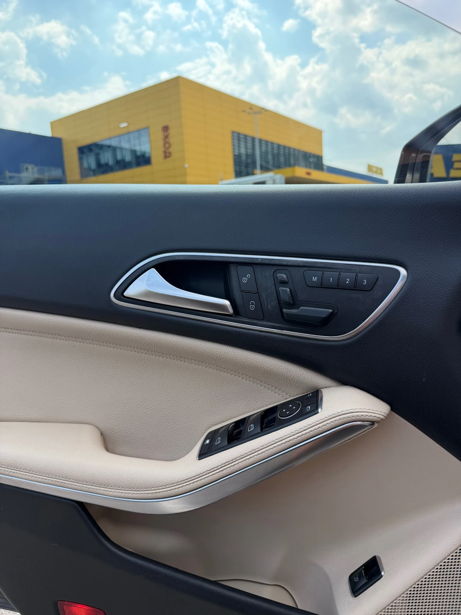 Mercedes-Benz CLA 250, снимка 13 - Автомобили и джипове - 55786159