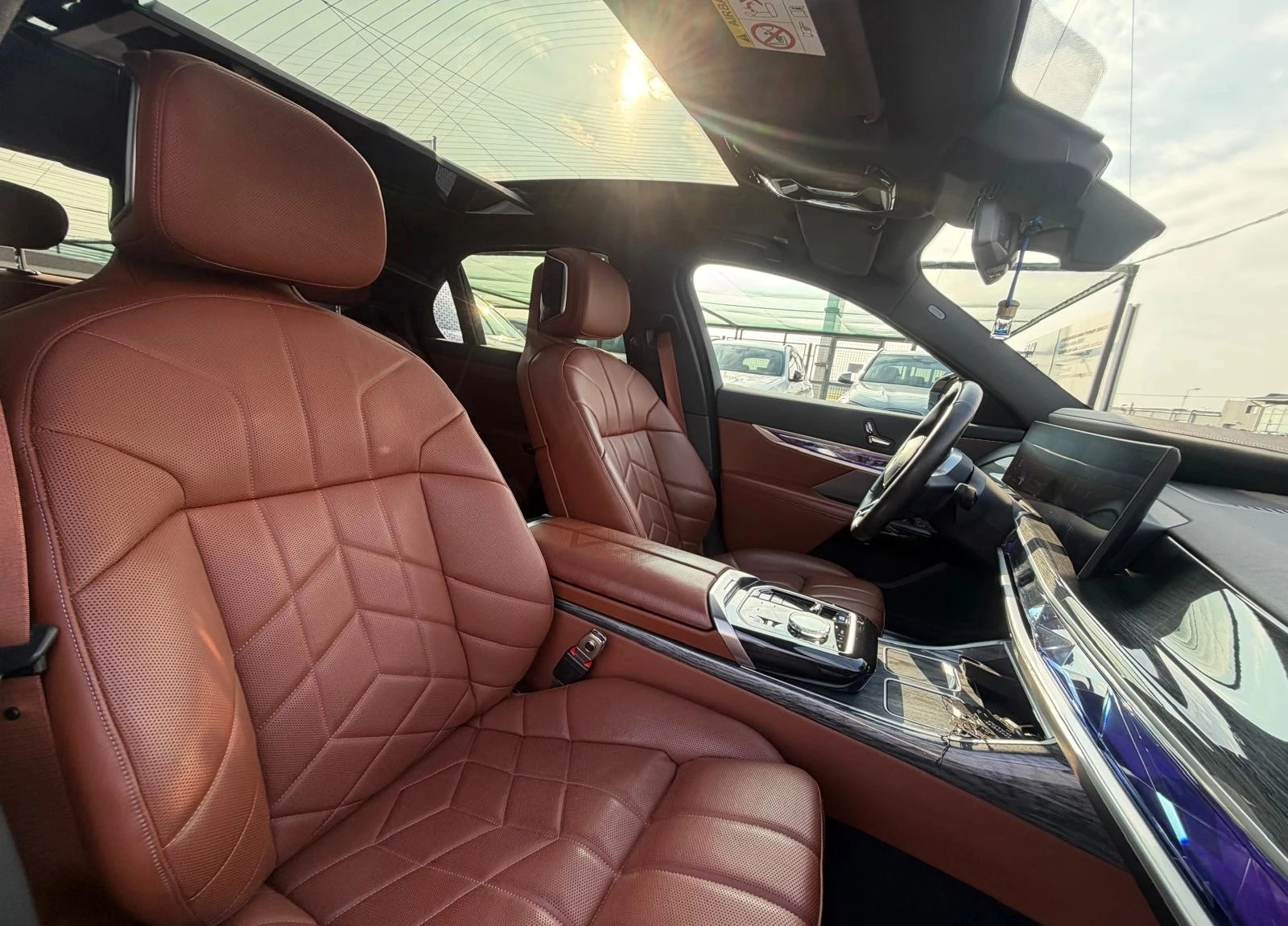 BMW i7 eDrive50 M Sport Package Pro, снимка 7 - Автомобили и джипове - 56321970