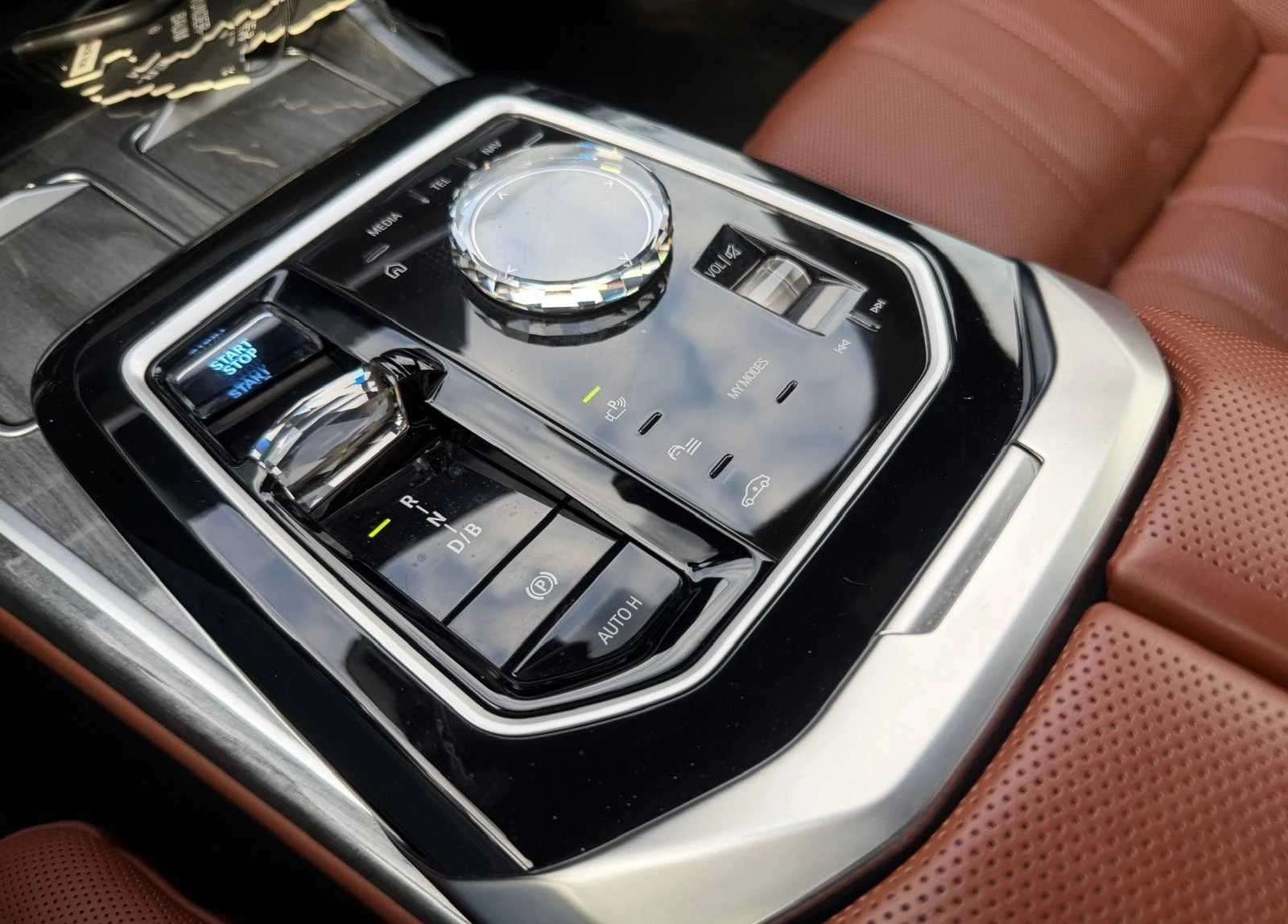 BMW i7 eDrive50 M Sport Package Pro, снимка 12 - Автомобили и джипове - 56321970