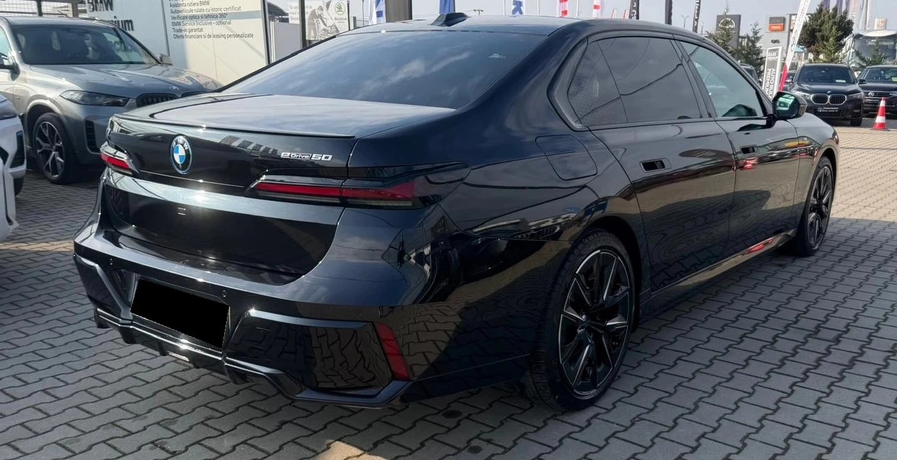 BMW i7 eDrive50 M Sport Package Pro, снимка 4 - Автомобили и джипове - 56321970