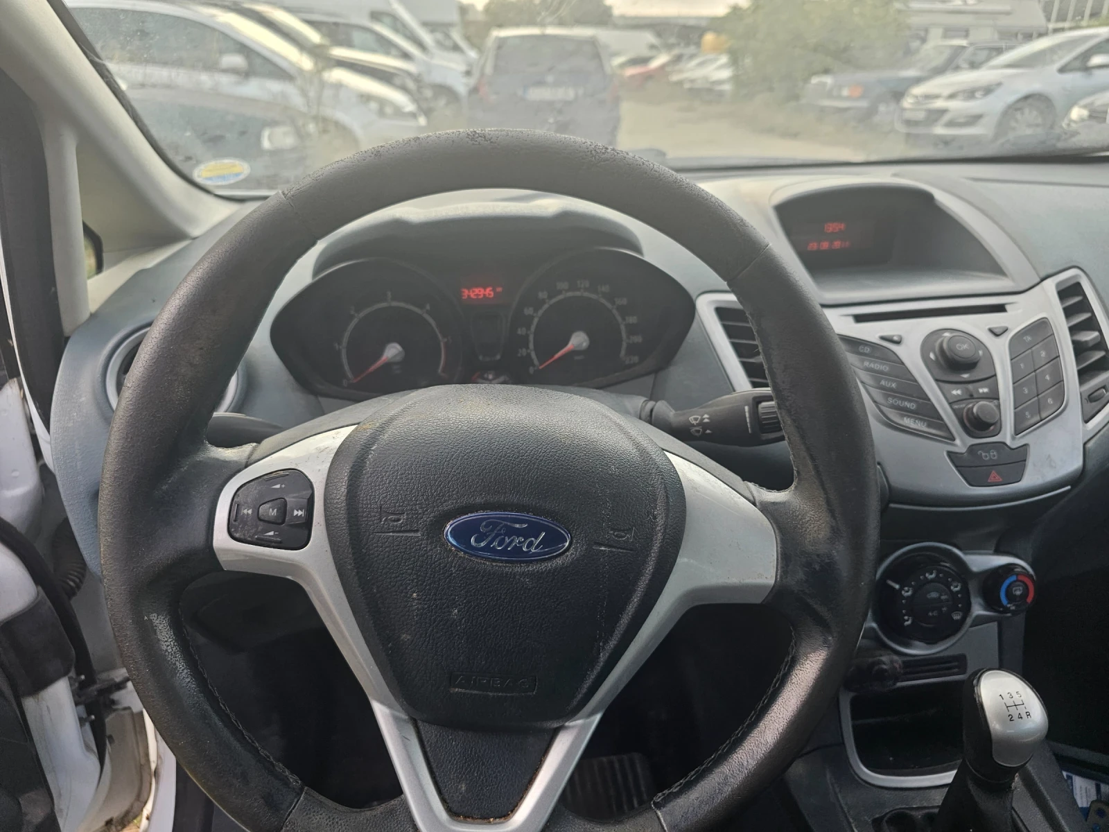 Ford Fiesta, снимка 6 - Автомобили и джипове - 56498532