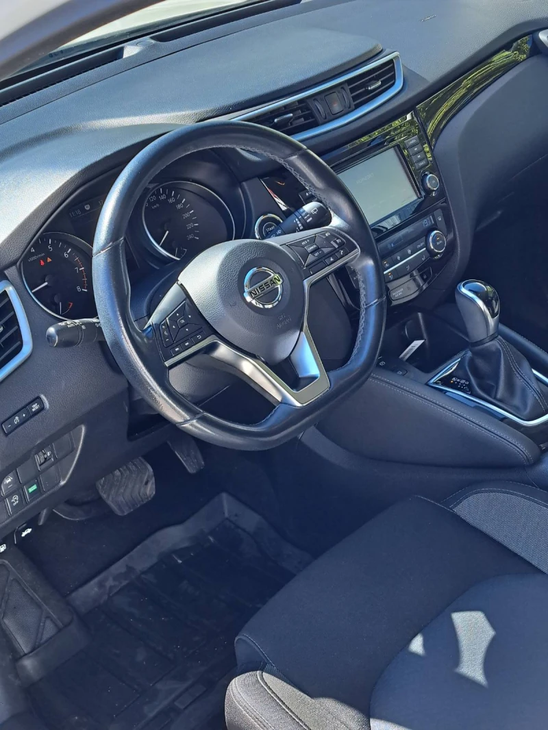 Nissan Qashqai 1.3 N Connecta Plus   , снимка 9 - Автомобили и джипове - 51824148