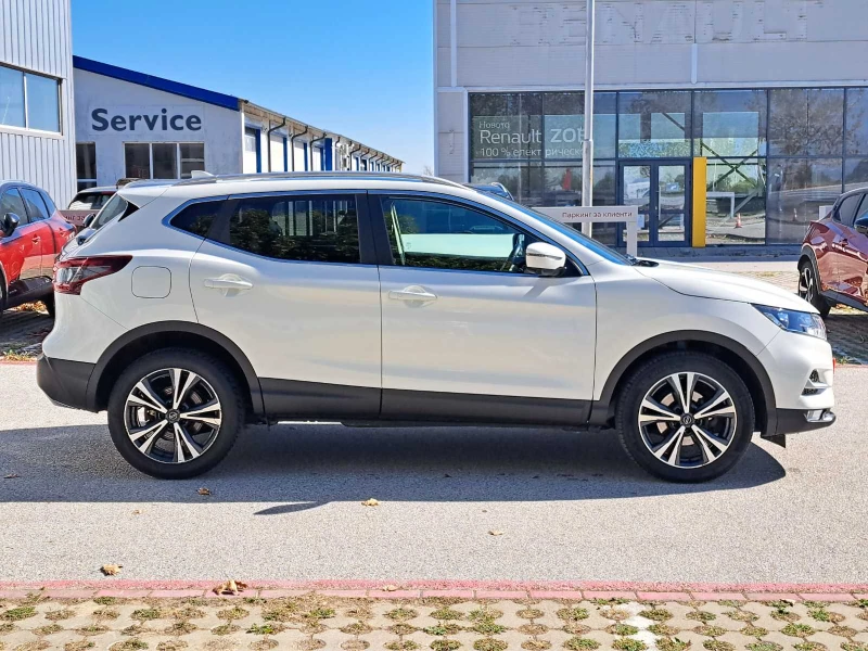 Nissan Qashqai 1.3 N Connecta Plus   , снимка 7 - Автомобили и джипове - 51824148