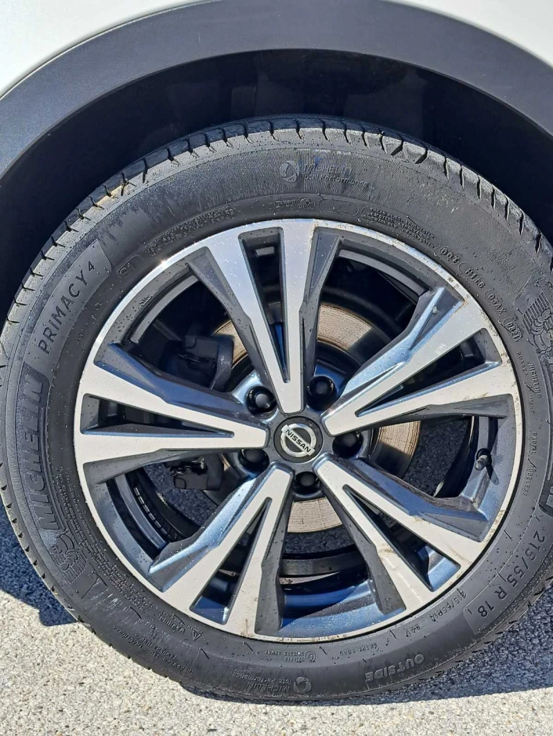 Nissan Qashqai 1.3 N Connecta Plus   , снимка 10 - Автомобили и джипове - 51824148