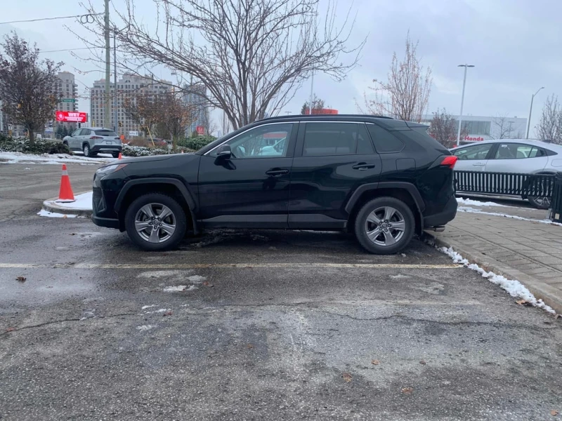 Toyota Rav4 * XLE * CARFAX * БЕЗ ПЪРВОНАЧАЛНА ВНОСКА, снимка 2 - Автомобили и джипове - 52642392