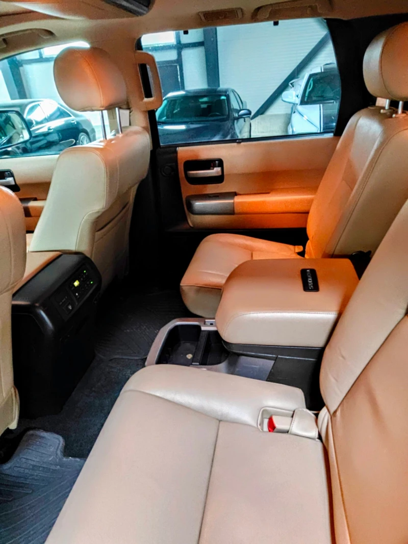 Toyota Sequoia 5.7 Limited, снимка 7 - Автомобили и джипове - 53028035