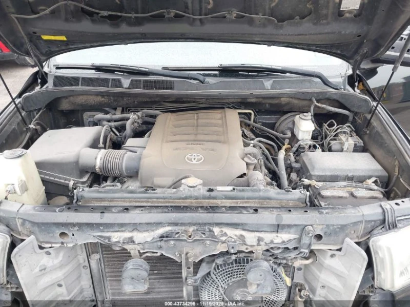 Toyota Sequoia 5.7L V-8 DOHC, VVT, 381HP 4X4 Drive, снимка 15 - Автомобили и джипове - 53178513