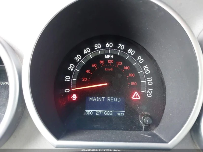 Toyota Sequoia 5.7L V-8 DOHC, VVT, 381HP 4X4 Drive, снимка 7 - Автомобили и джипове - 53178513