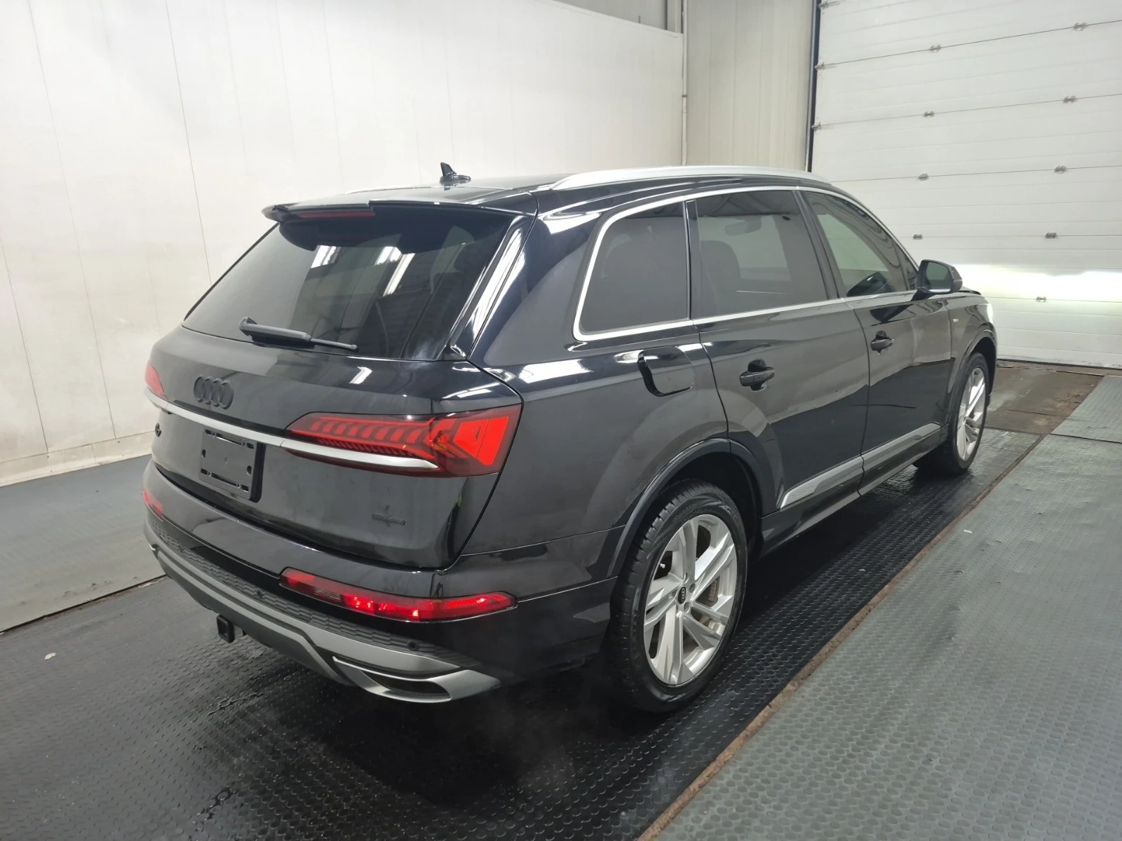 Audi Q7 KOMFORT * * CARFAX * * АВТО КРЕДИТ * *  - изображение 3
