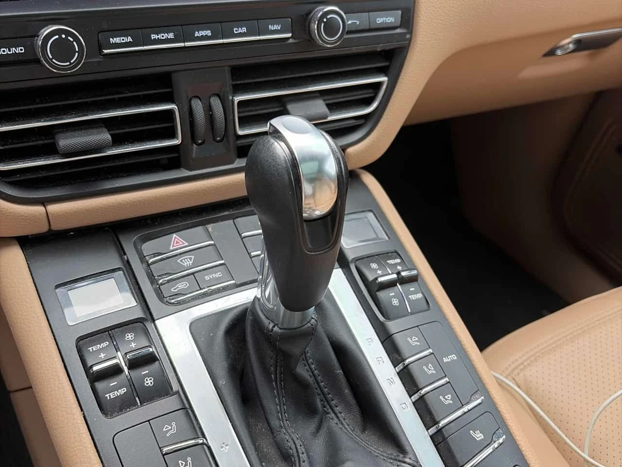 Porsche Macan * S * БЕЗ ЗАБЕЛЕЖКИ, снимка 9 - Автомобили и джипове - 54411027