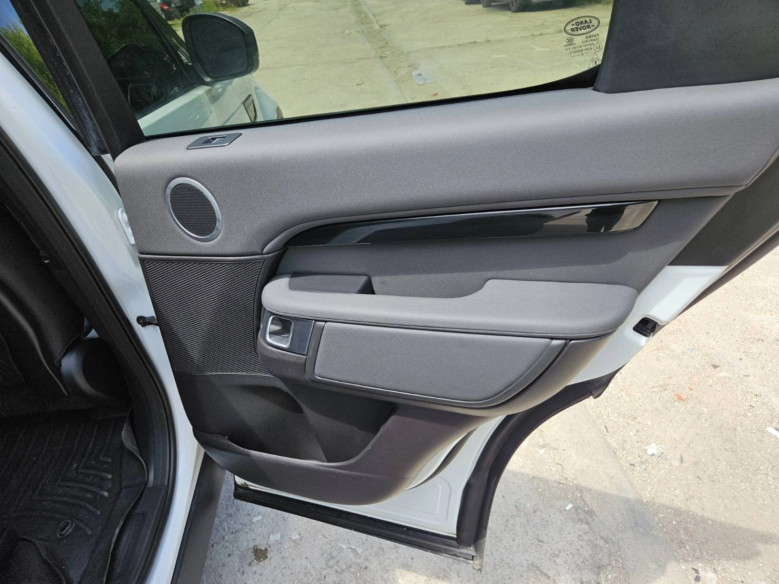 Land Rover Discovery SE | Mobile.bg � ����������� 14