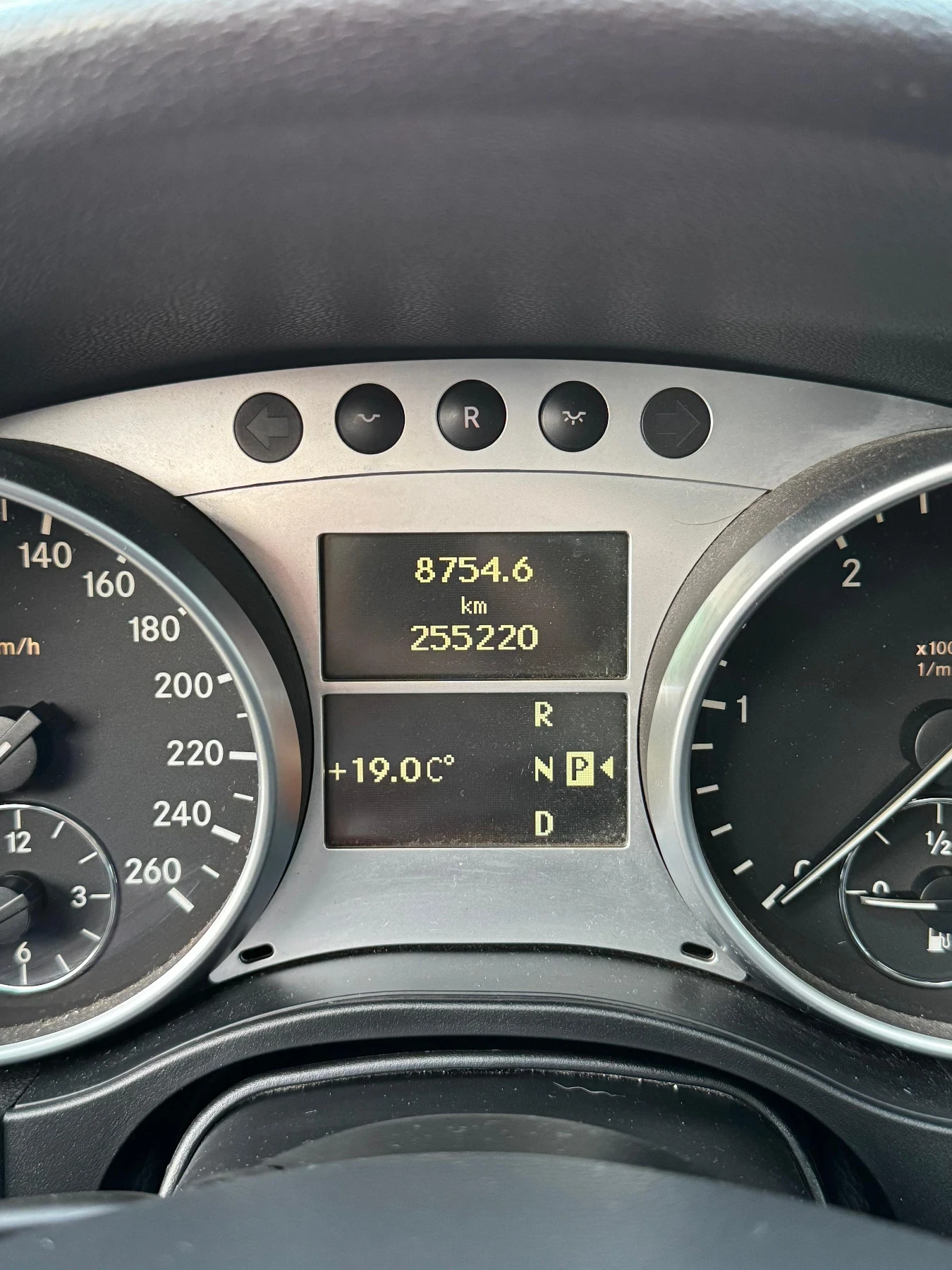 Mercedes-Benz ML 320 320 cdi 3.0 V6, снимка 15 - Автомобили и джипове - 54667273