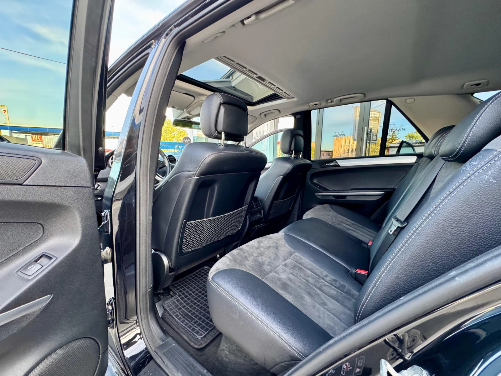 Mercedes-Benz ML 320 320 cdi 3.0 V6, снимка 12 - Автомобили и джипове - 54667273