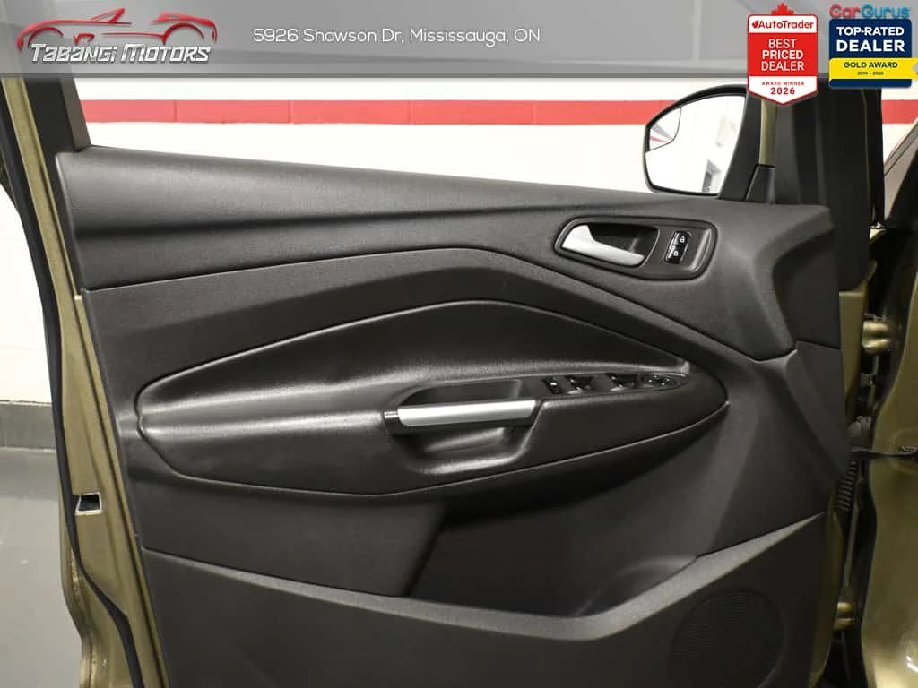 Ford Escape * SE No Accident SYNC Panoramic Roof Navigation Ke, снимка 11 - Автомобили и джипове - 54970690