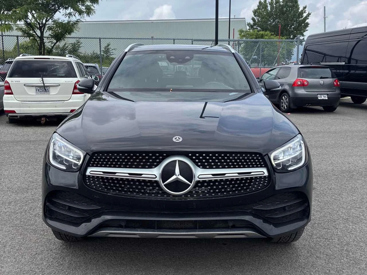 Mercedes-Benz GLC 300 4MATIC/ПАНОРАМА/ПРЕДСТАВИТЕЛСТВО НА MERCEDES, снимка 2 - Автомобили и джипове - 55069040