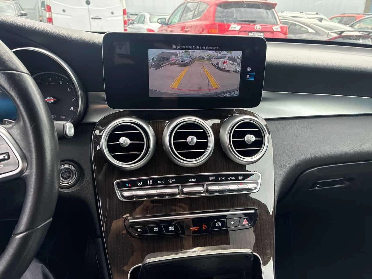 Mercedes-Benz GLC 300 4MATIC/ПАНОРАМА/ПРЕДСТАВИТЕЛСТВО НА MERCEDES, снимка 9 - Автомобили и джипове - 55069040