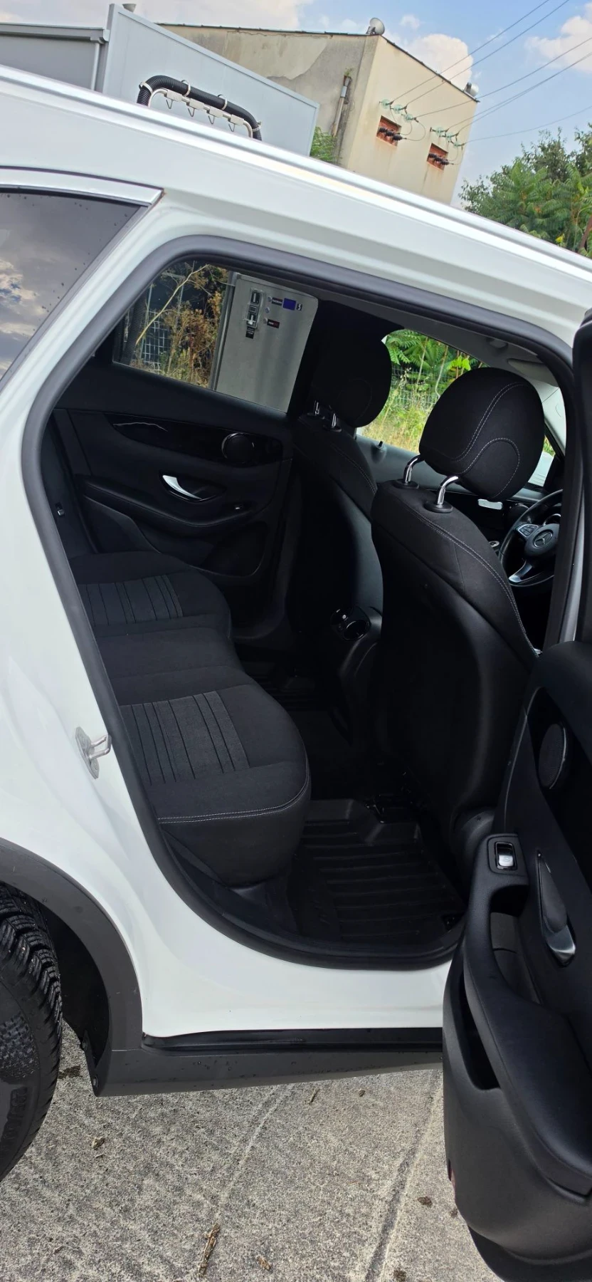 Mercedes-Benz GLC 250 4 MATIC, снимка 7 - Автомобили и джипове - 55602891