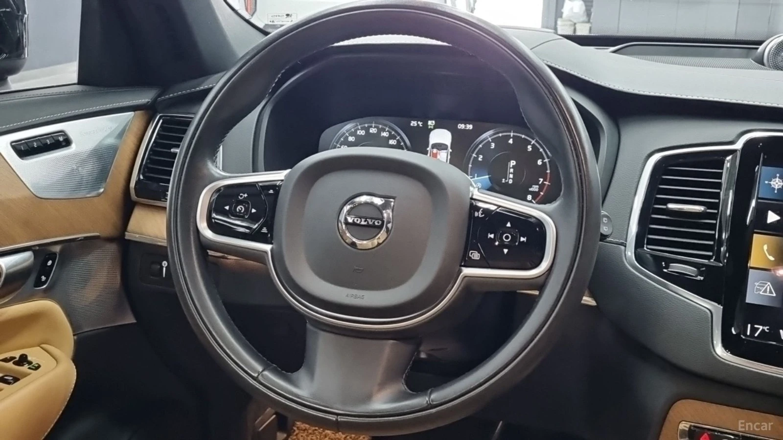 Volvo Xc90 T6 INSCRIPTION* КОЖА* ОБДУХВ* МАСАЖИ* ПАНО* 360* , снимка 8 - Автомобили и джипове - 55658680
