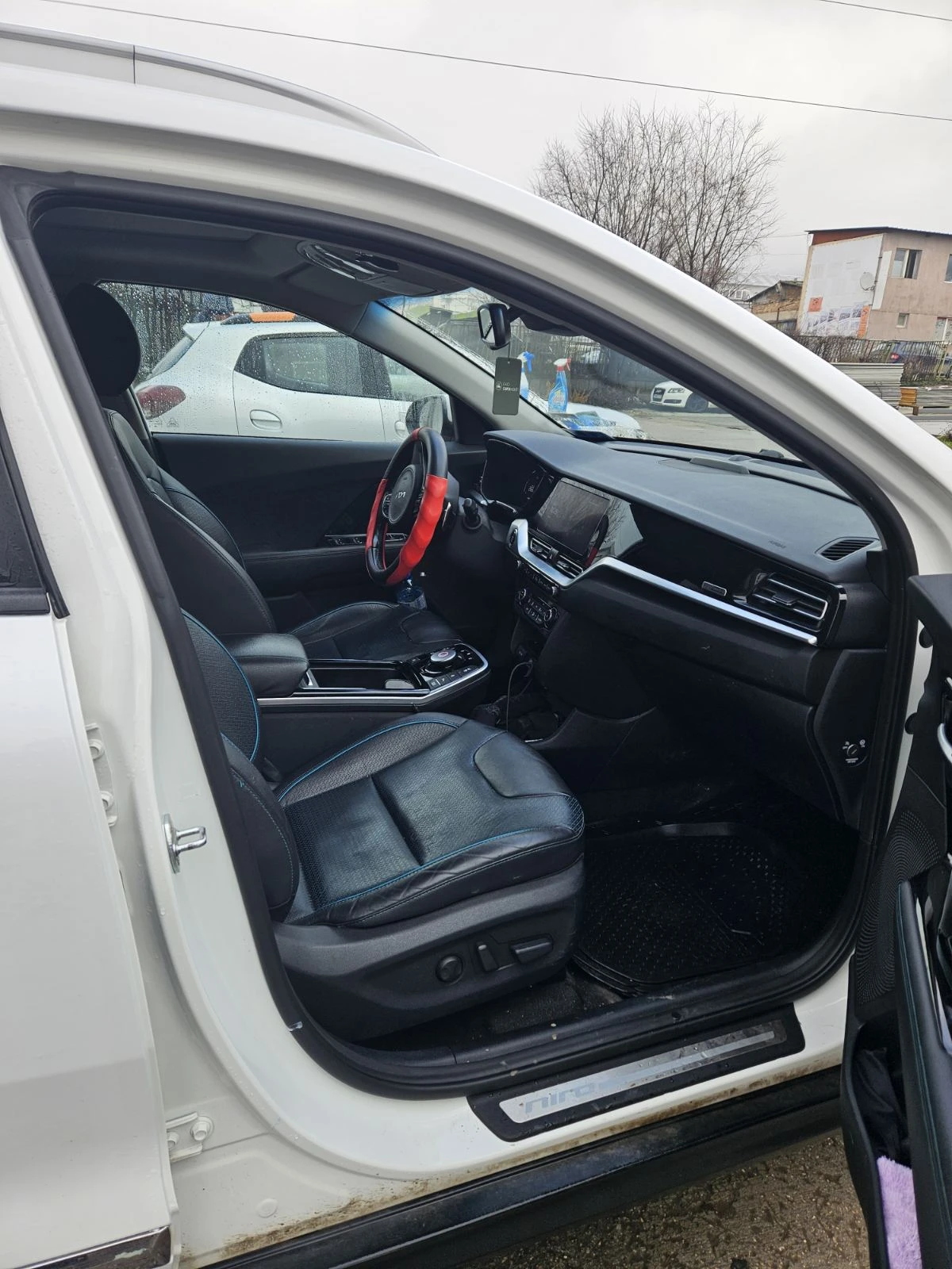 Kia Niro, снимка 4 - Автомобили и джипове - 55672577