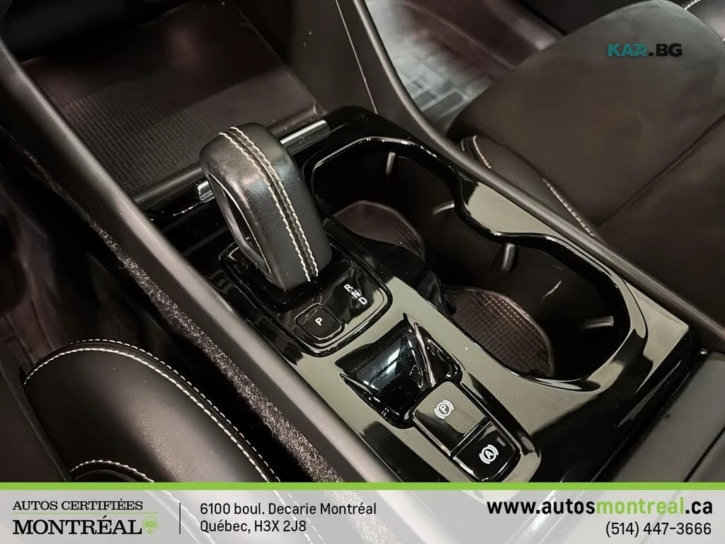 Volvo XC40 T5* R-DESIGN* AWD* КОЖА* ПОДГРЕВ* ПАНО* КАМЕРА* , снимка 12 - Автомобили и джипове - 55990198