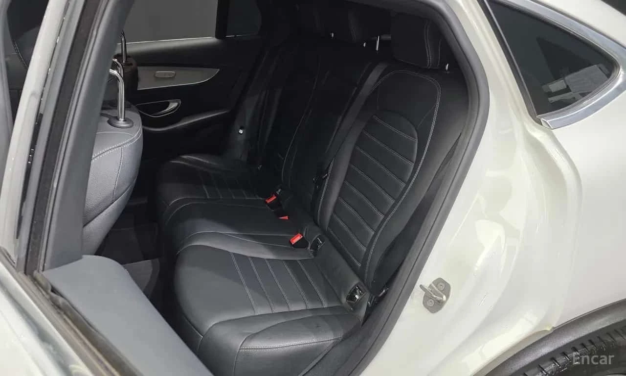 Mercedes-Benz GLC 220d 4MATIC Premium COUPE , снимка 11 - Автомобили и джипове - 56735612