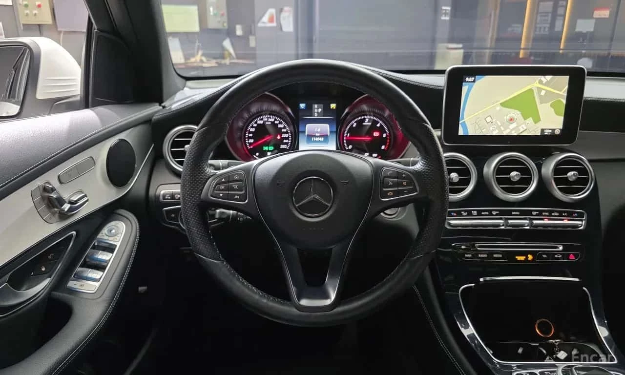 Mercedes-Benz GLC 220d 4MATIC Premium COUPE , снимка 13 - Автомобили и джипове - 56735612