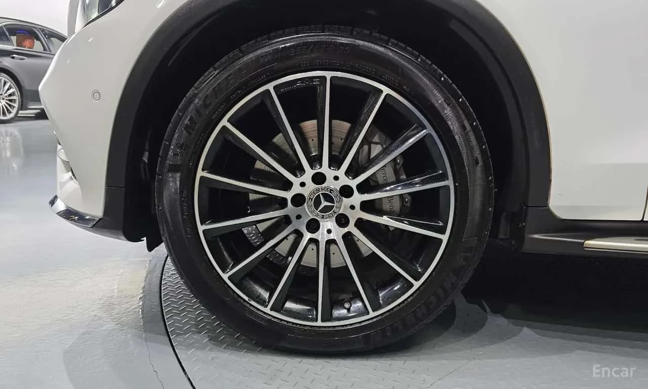 Mercedes-Benz GLC 220d 4MATIC Premium COUPE , снимка 5 - Автомобили и джипове - 56735612